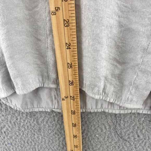 Chicos Shirt Womens 1 US Medium Silver Shimmer Button Up Collared Long Sleeves - Picture 8 of 9